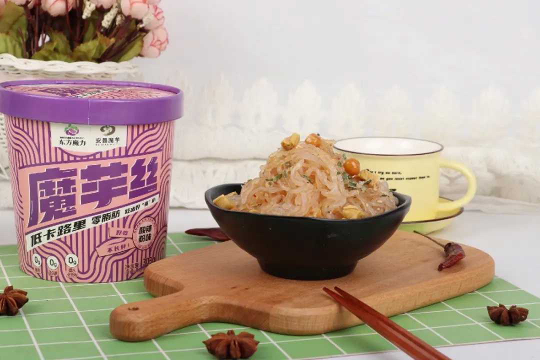 健康美味，一步到位：桶裝魔芋涼面包裝機(jī)