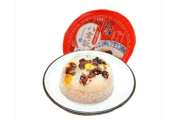 八寶飯專業(yè)包裝線：鎖住傳統(tǒng)美味，融合現(xiàn)代科技，開啟美食新篇章！